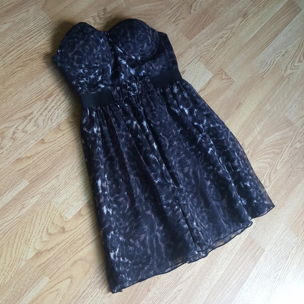 💎3/$12 Daytrip Animal print full skirt strapless flowy  M